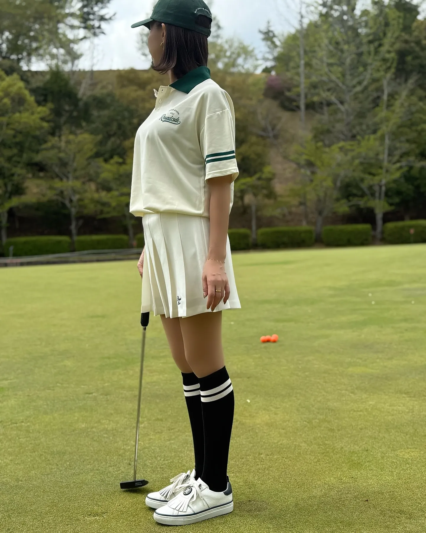 A polo shirt with a bicolor co...