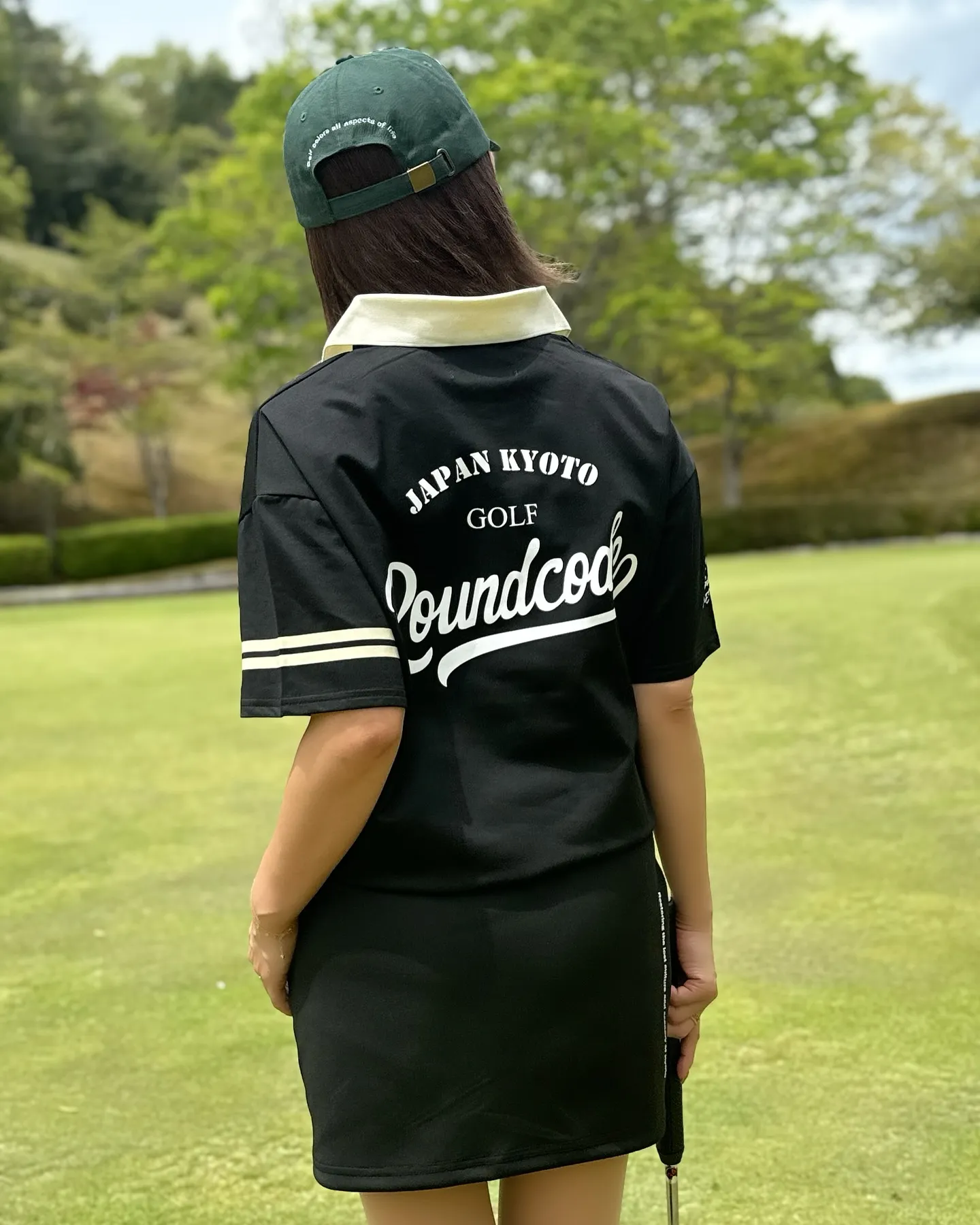 A polo shirt with a bicolor co...