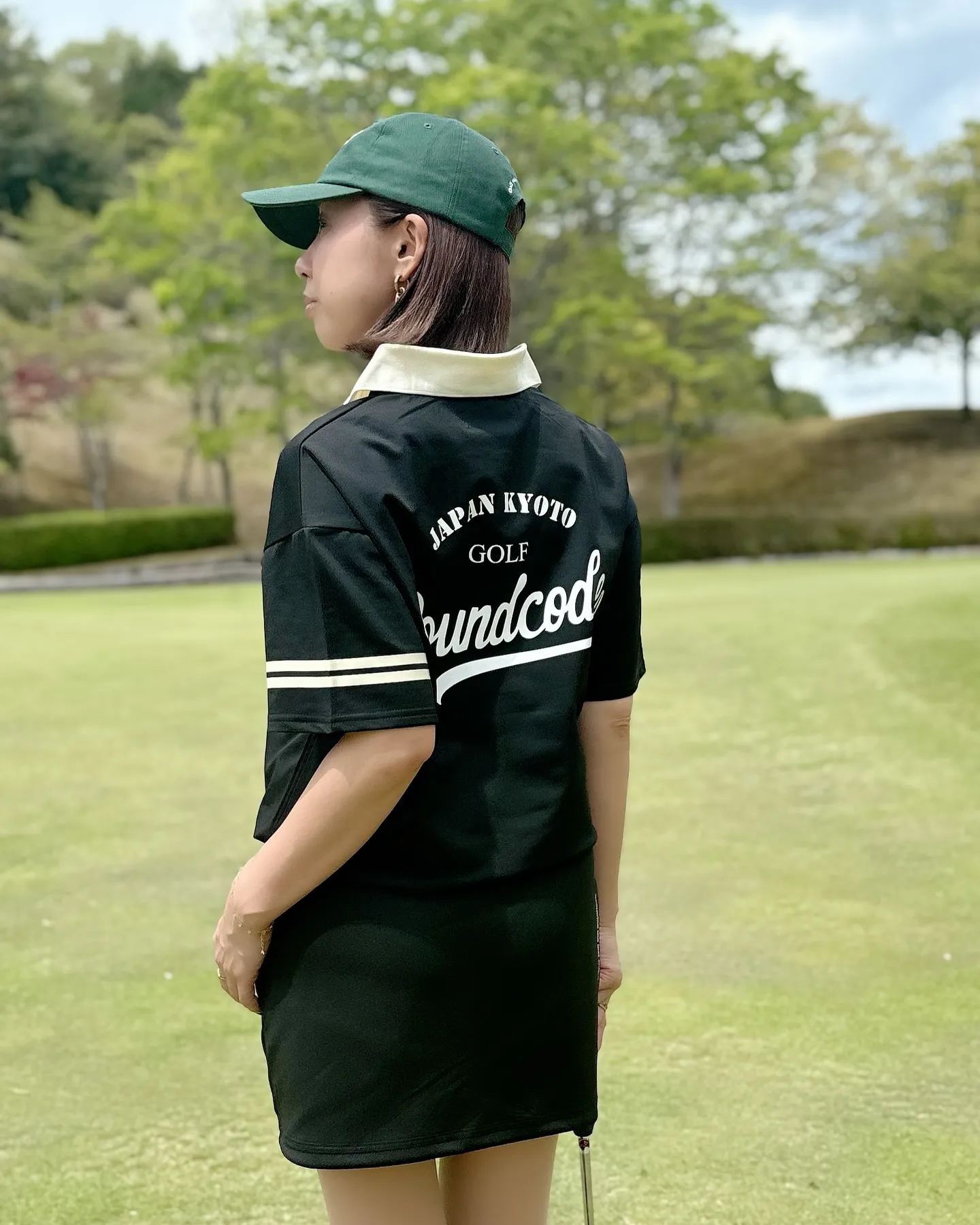 A polo shirt with a bicolor co...