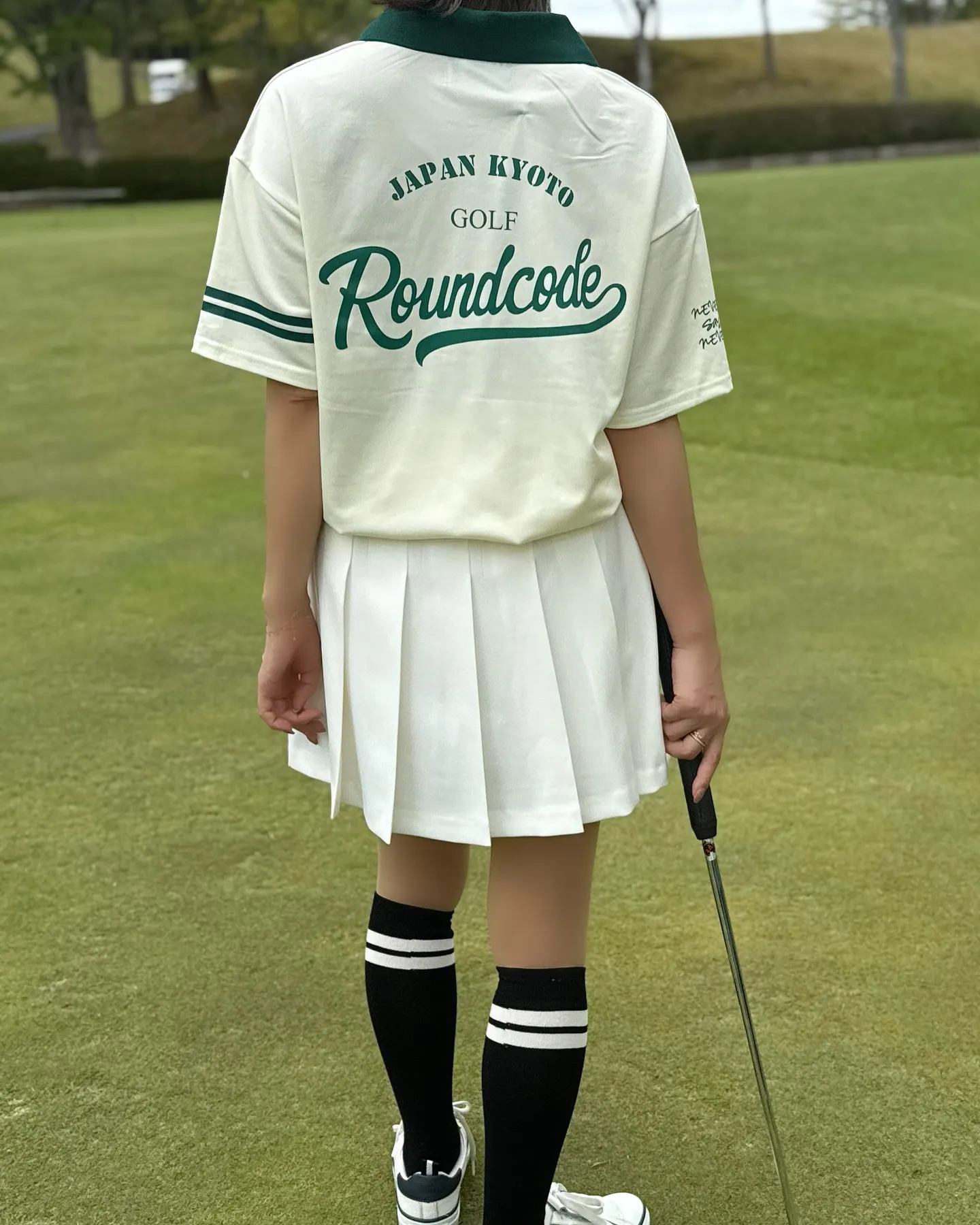 A polo shirt with a bicolor co...